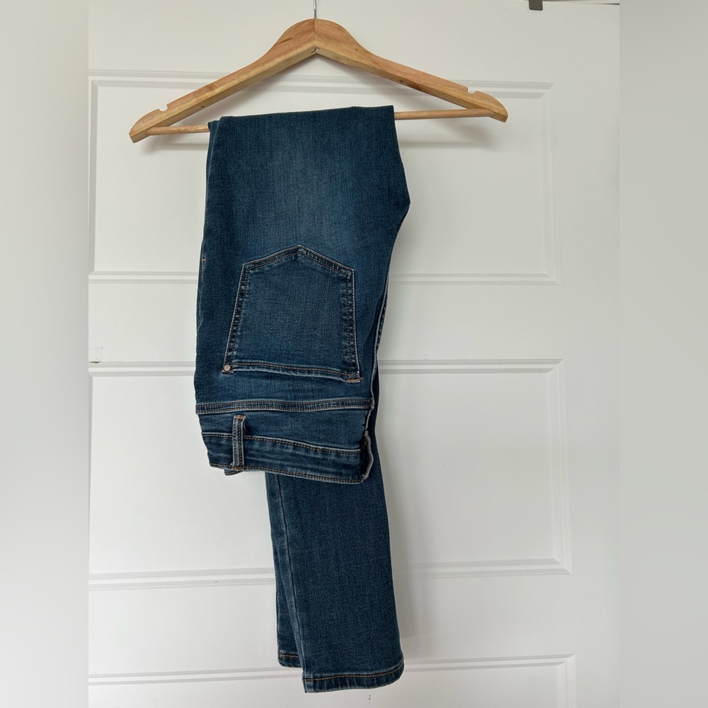 Retails at $92 - Jeans - RW&CO Natalie Jegging – Size Small